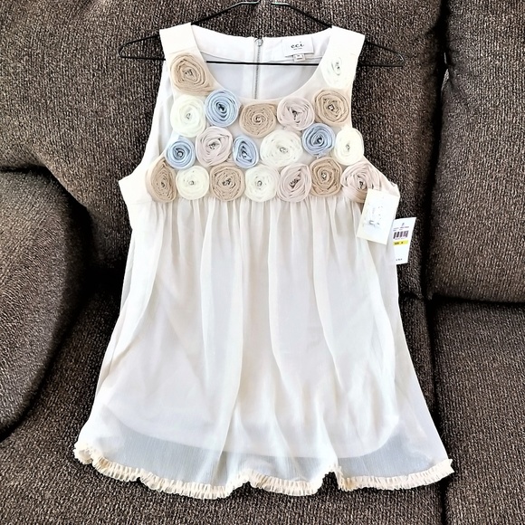ECI Tops - eci NY Womans M Sleeveless Party Top Beige NWT